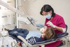 Clínica Dental Mireia Espinosa i Femeina - Clínica Dental Mireia Espinosa i Femeina