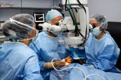 Dr. Corcóstegui - Instituto Microcirugía Ocular