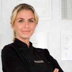 Susana Fuster - Dentalmax