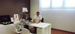 En gabinete Dr. Darnell - Pere Darnell Buisán