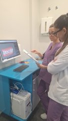 Sesión clínica y estudio de casos en equipo. - Clínica Dental Bouchard
