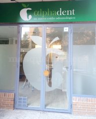 Entrada a AlphaDent - AlphaDent