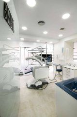 Gabinete Dental. Martínez y Marcuende - Hospital Dental de Moratalaz