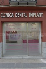 La clínica - Implanta Dental