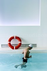 Rehabilitacion en piscina. - Premium Health & Sport