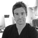 Dr. Nicolás Aronna - Clínica Dental Advance