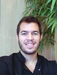 Dr. Iván Mendoza - Clínica Abad