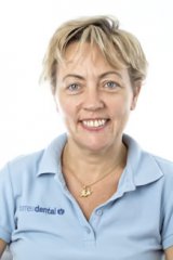 Dra. Magdalena Azabal - Torres Dental