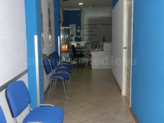 Recepción y pasillo - Centro Profesional de Recuperación Funcional