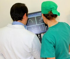 Preparando una cirugía - Clínica Dental Asensio